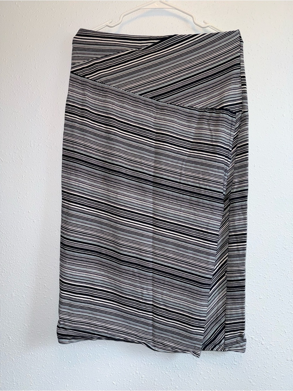 J. Jill Black and White Striped Pencil Skirt